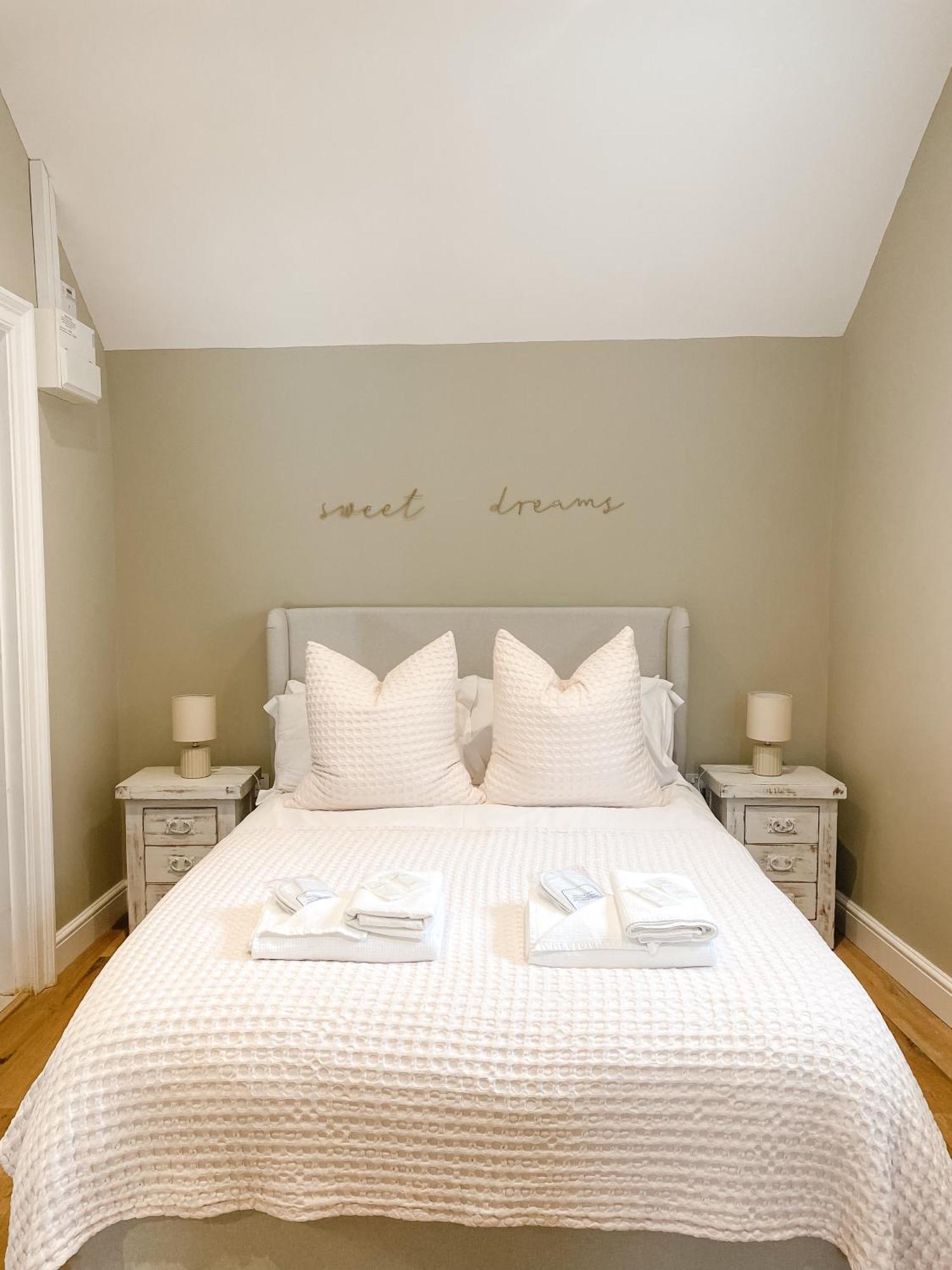 The Annexe - Kg Retreats Apartment Ketton Екстериор снимка